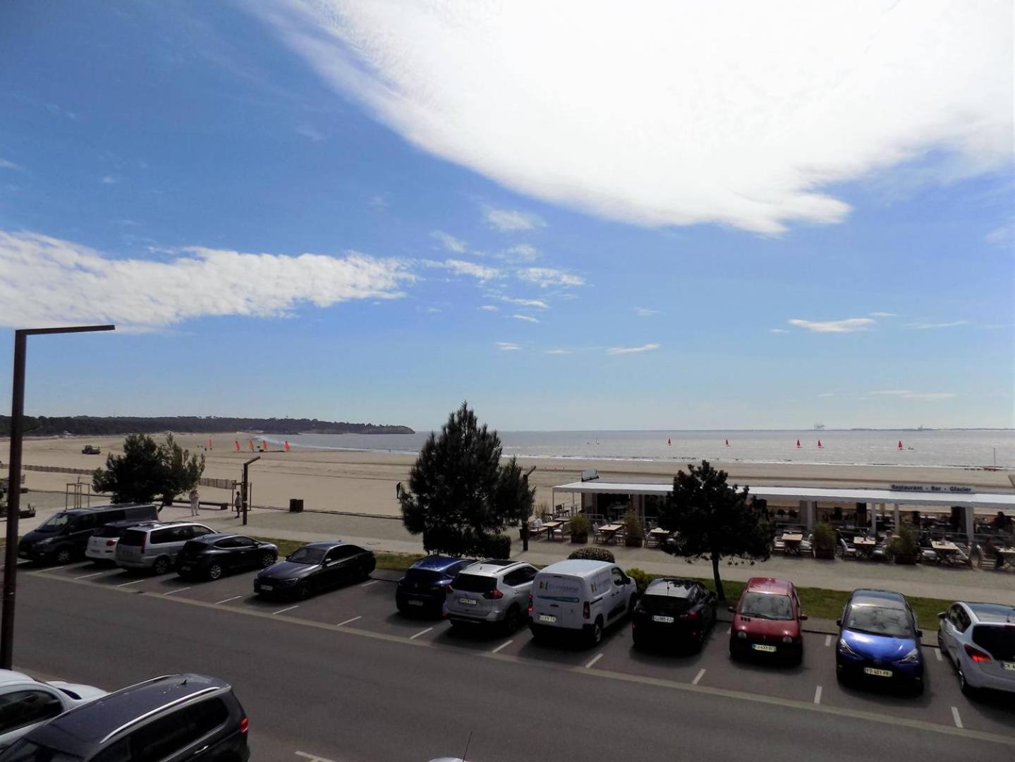Saint Georges De Didonne - Pleine Vue Mer Pour Ce Studio Cabine Face A La Plage Eksteriør billede