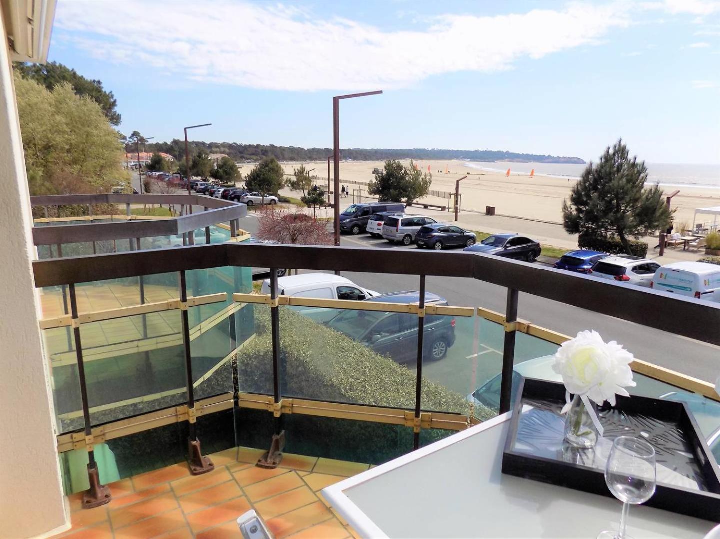 Saint Georges De Didonne - Pleine Vue Mer Pour Ce Studio Cabine Face A La Plage Eksteriør billede