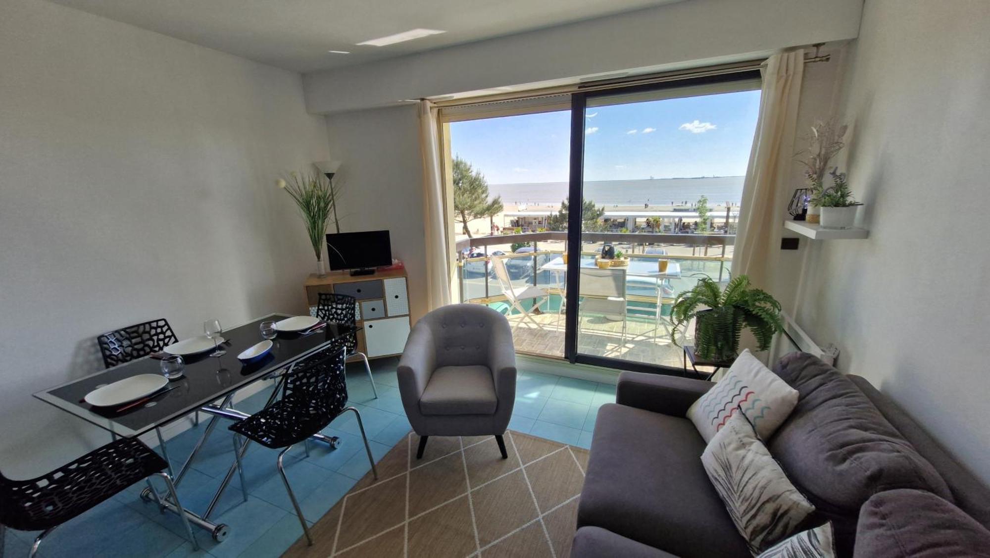 Saint Georges De Didonne - Pleine Vue Mer Pour Ce Studio Cabine Face A La Plage Eksteriør billede